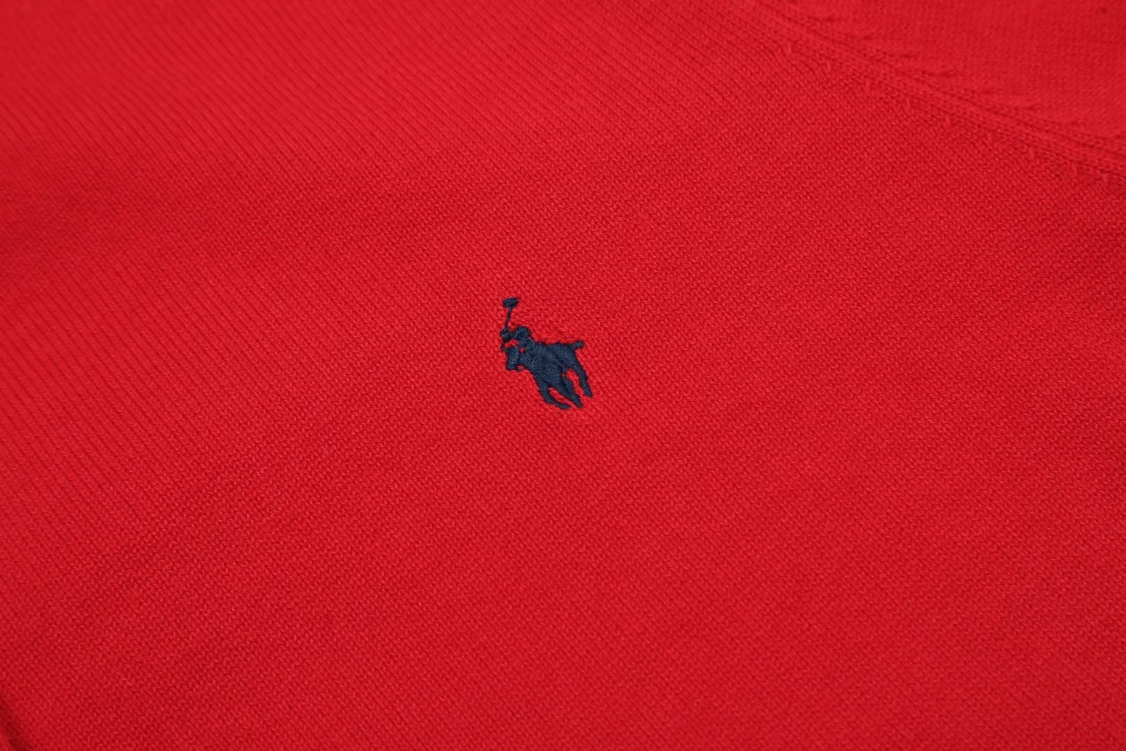 🅿️190 "Top Quality" Style Number: DS010# [Ralph Lauren Solid Color Round Neck Basic Pony Embroidered Logo Knitted Cardigan Long Sleeve] ✅Ralph Lauren Classic Basic Versatile Jersey Cardigan Long Sleeve Small Jacket ✅Main supplier of platform live broadcast wholesale entities ✅ZP quality 1:1 pattern making Scan the code to enter the GF website Counter quality ✅Details and quality The only one in Guangzhou Imported quality cotton yarn Mainly high-end Cost-effective, good quality, no need to say more ✅The version is restored to the original, loose, comfortable and stress-free, simple is high-end, classic is timeless ✅The upper body is simple and easy to match, a must-have for goddess ootd. Good-looking clothes are never picky. A must-have in the goddess’ wardrobe. Size: S-XL Color: Off-white, light blue, pink, khaki, army green, gray, navy, black, Chinese red, mint green